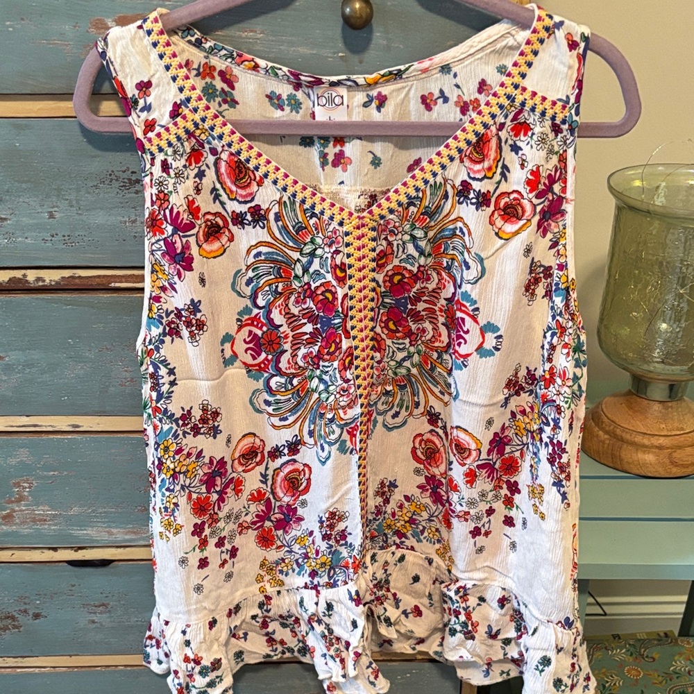 Bila White Floral Embroidered V-Neck Tank with Multicolor Print. Sz large